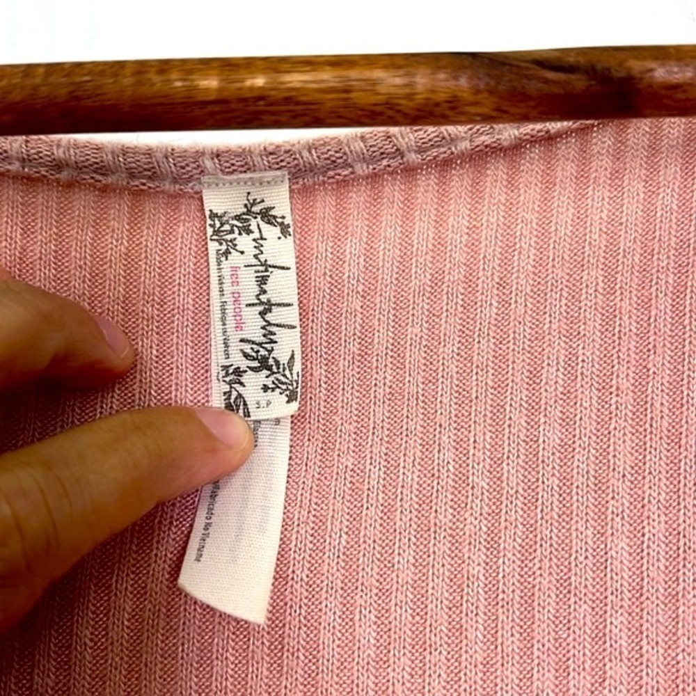 Free People - Cozy Up With Me Pink Salt Ribbed Long Sleeve Deep V Bodysuit Small - Picture 11 of 12